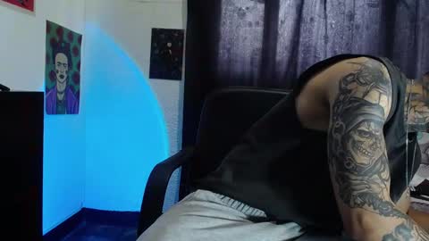 Snapshot of dante_d_angelo_ chatting on March 2025 04:17:02 PM dante_d_angelo_ online show from March 2025 04:17:02 PM