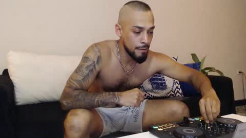 Snapshot of dante_hell1 chatting on September 2025 11:27:02 PM Dante Hell online show from September 2025 11:27:02 PM
