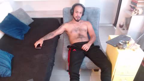 Snapshot of dante_hell1 chatting on February 2026 09:04:01 PM Dante Hell online show from February 2026 09:04:01 PM