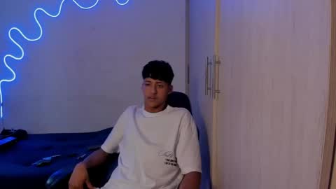 Snapshot of dante_martinez1 chatting on April 2026 08:06:01 PM dante_martinez1 online show from April 2026 08:06:01 PM