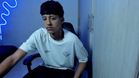 Snapshot of dante_martinez1 chatting on April 2026 08:46:02 PM dante_martinez1 online show from April 2026 08:46:02 PM