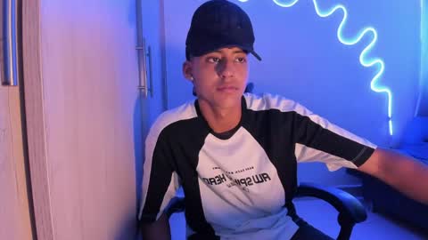 Snapshot of dante_martinez1 chatting on April 2026 07:26:01 PM dante_martinez1 online show from April 2026 07:26:01 PM