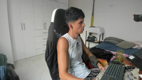 X Dante7373574 online show from April 2026 09:27:01 PM