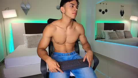 Snapshot of danteestone chatting on February 2025 12:59:01 AM Dante online show from February 2025 12:59:01 AM