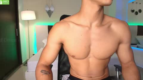 Snapshot of danteestone chatting on February 2025 08:18:01 PM Dante online show from February 2025 08:18:01 PM