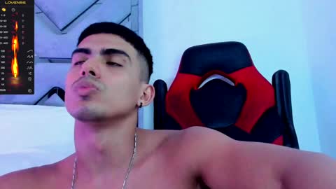 Snapshot of danterouxx chatting on February 2025 10:21:02 PM Dante online show from February 2025 10:21:02 PM