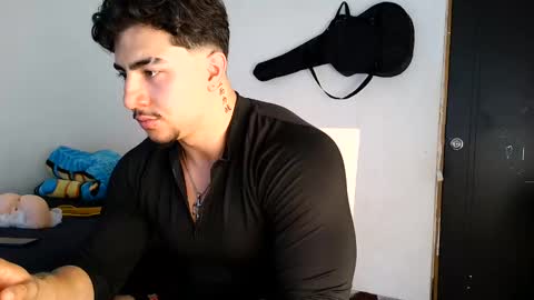 Snapshot of dantevicius chatting on November 2025 06:34:02 PM Dante Vicius online show from November 2025 06:34:02 PM