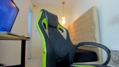 Snapshot of dantex_ chatting on November 2025 02:21:01 AM dantex_ online show from November 2025 02:21:01 AM