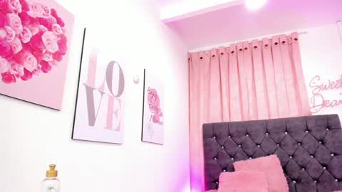 Snapshot of dany_brownie chatting on December 2024 03:40:02 AM hi im DanyBest Squirter here on cb online show from December 2024 03:40:02 AM