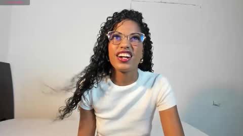 Snapshot of dany_brownie chatting on October 2025 05:08:01 AM hi im DanyBest Squirter here on cb online show from October 2025 05:08:01 AM