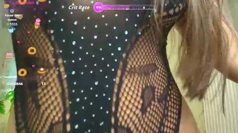 Snapshot of dany_r_ chatting on November 2025 02:17:02 PM Dany online show from November 2025 02:17:02 PM