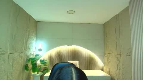 Snapshot of dany_r_ chatting on November 2025 01:03:01 PM Dany online show from November 2025 01:03:01 PM