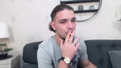 Danyel online show from October 2025 07:03:02 PM