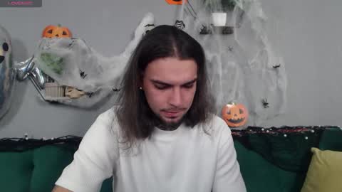 Danyel online show from October 2025 08:32:01 PM