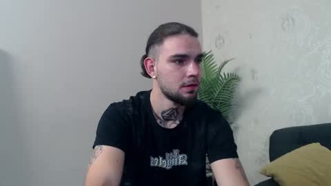 Danyel online show from November 2025 07:03:01 PM