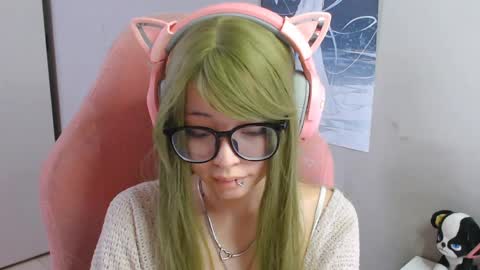 danyelleeyermann online show from May 2026 02:45:01 PM