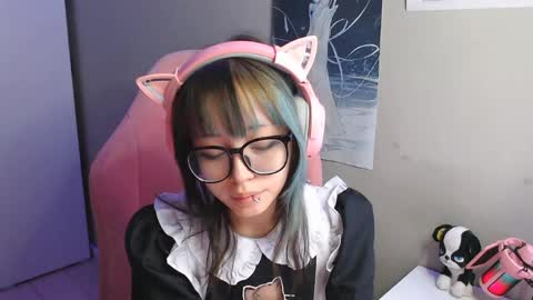 danyelleeyermann online show from May 2026 01:08:02 PM