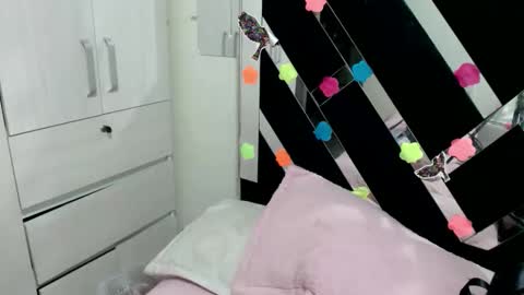 daphne877046 online show from September 2025 07:19:02 PM