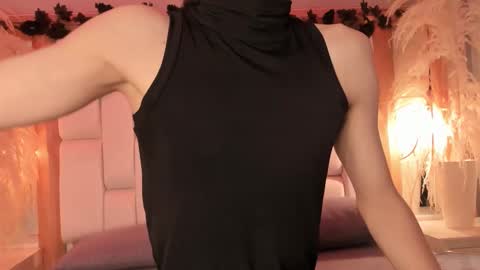 Snapshot of daphne_and_roger chatting on March 2026 11:07:02 AM daphne_and_roger online show from March 2026 11:07:02 AM