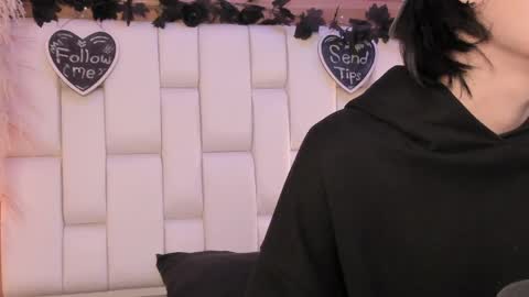 Snapshot of daphne_and_roger chatting on May 2026 11:05:02 AM daphne_and_roger online show from May 2026 11:05:02 AM