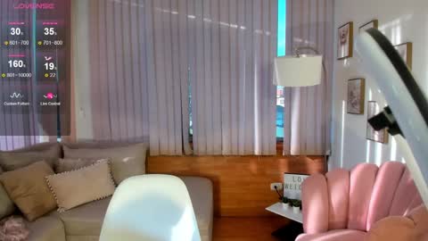 Snapshot of daphne_chers chatting on February 2025 12:03:02 PM daphne_chers online show from February 2025 12:03:02 PM