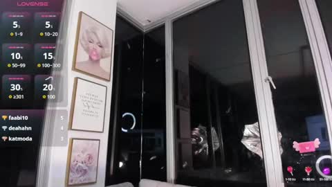 Snapshot of daphne_chers chatting on February 2025 02:04:01 AM daphne_chers online show from February 2025 02:04:01 AM