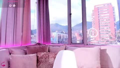 daphne_chers online show from December 2025 08:51:01 PM