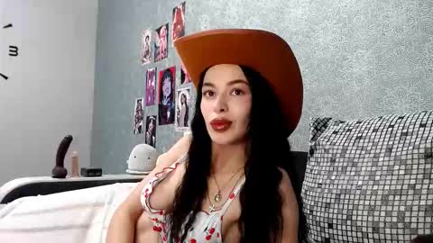 Snapshot of daphne_darkthorn chatting on October 2025 03:09:02 AM Daphne Darkthorn online show from October 2025 03:09:02 AM