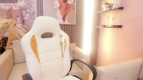 Snapshot of daphne_fox_ chatting on November 2025 02:48:02 PM Daphne online show from November 2025 02:48:02 PM