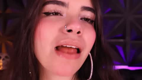 Snapshot of daphneglas chatting on October 2025 01:24:02 PM Daphne online show from October 2025 01:24:02 PM