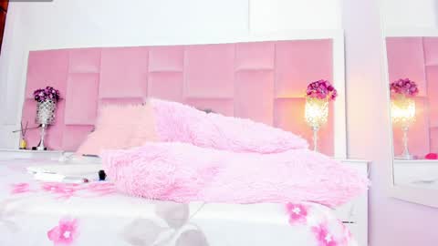 Daphne online show from January 2025 11:27:01 PM