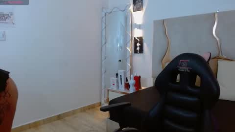 Snapshot of daphnne_tay chatting on September 2025 03:42:02 AM dhapnne online show from September 2025 03:42:02 AM