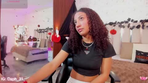 Snapshot of daphnne_tay chatting on October 2025 07:46:02 PM dhapnne online show from October 2025 07:46:02 PM