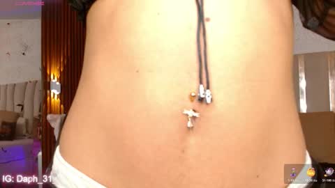 Snapshot of daphnne_tay chatting on November 2025 03:29:01 AM dhapnne online show from November 2025 03:29:01 AM