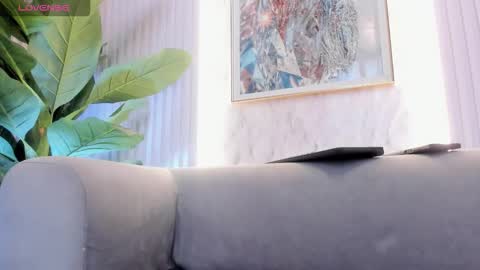 Snapshot of dara_petite_ chatting on November 2025 12:07:01 PM online show from November 2025 12:07:01 PM