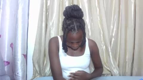 ESTHER online show from October 2025 07:37:02 PM