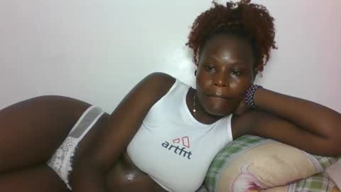 ESTHER online show from December 2025 07:53:01 PM