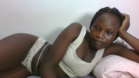 Snapshot of darberry21 chatting on April 2026 03:45:01 AM ESTHER online show from April 2026 03:45:01 AM