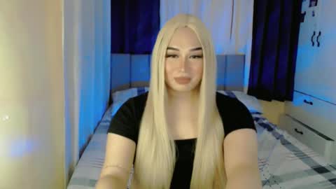 Snapshot of darcy_world chatting on December 2024 05:20:02 PM DARCY online show from December 2024 05:20:02 PM