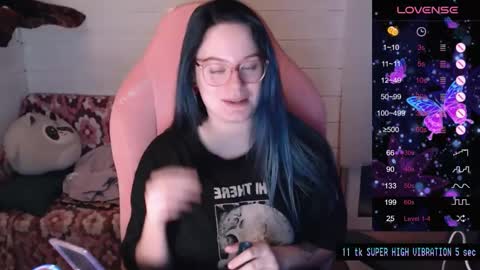 Snapshot of darcyie1ove chatting on January 2025 06:56:01 PM Darcy online show from January 2025 06:56:01 PM
