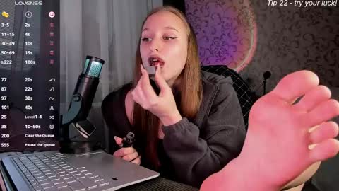 Darcy Siren online show from April 2026 11:12:01 AM