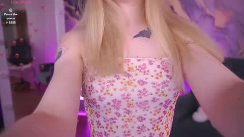 dariadelly online show from April 2026 01:01:01 PM