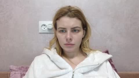 Snapshot of dariapon chatting on December 2024 08:08:02 AM dariapon online show from December 2024 08:08:02 AM