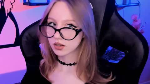 Daria Tate online show from October 2025 11:33:01 AM