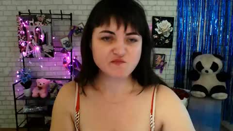 Snapshot of darina_m_ chatting on February 2025 11:56:01 AM Darina online show from February 2025 11:56:01 AM