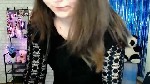 Snapshot of darina_m_ chatting on February 2025 05:37:01 AM Darina online show from February 2025 05:37:01 AM