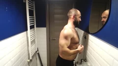 Snapshot of dariomuscle1993 chatting on December 2025 09:00:01 PM Dario Muscel King online show from December 2025 09:00:01 PM