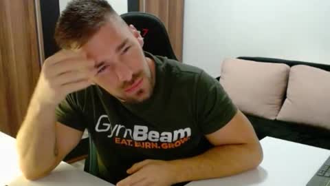 darius_94 online show from October 2025 03:49:01 AM