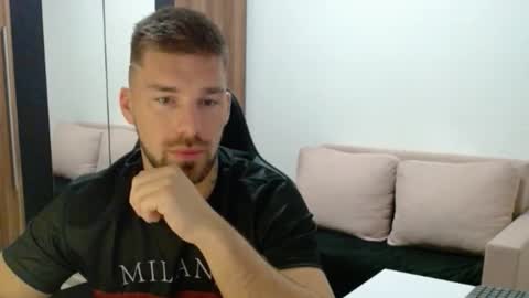 darius_94 online show from November 2025 05:50:01 AM