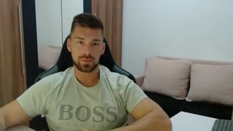 darius_94 online show from November 2025 05:46:02 AM